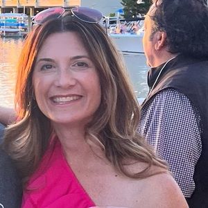 Meet your Posher, Lisa